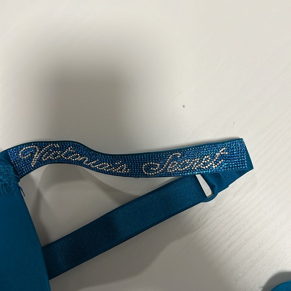 VS 38DD Lace/Rhinestone Bustier - Picture 4 of 6